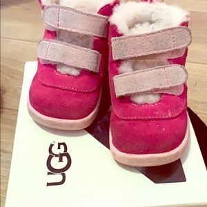 Ugg Pritchard size 4/5